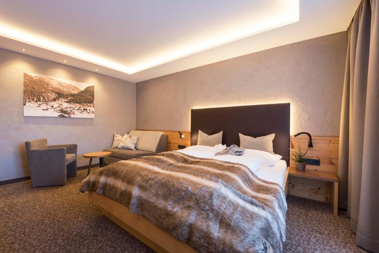 Hotel Garni Mirabell Ischgl Esterno foto