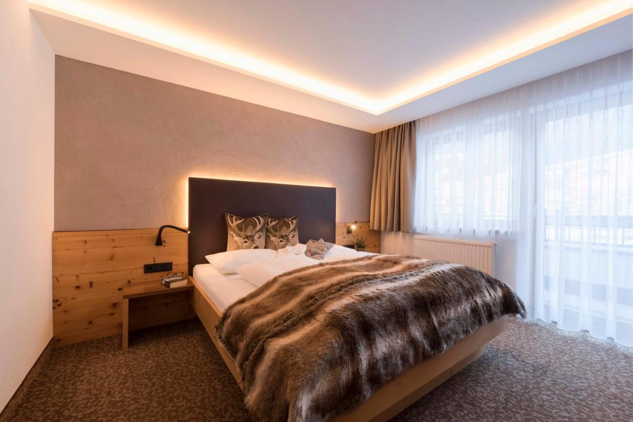 Hotel Garni Mirabell Ischgl Esterno foto