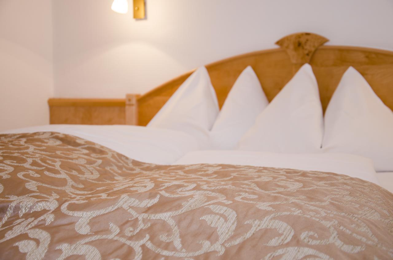 Hotel Garni Mirabell Ischgl Esterno foto