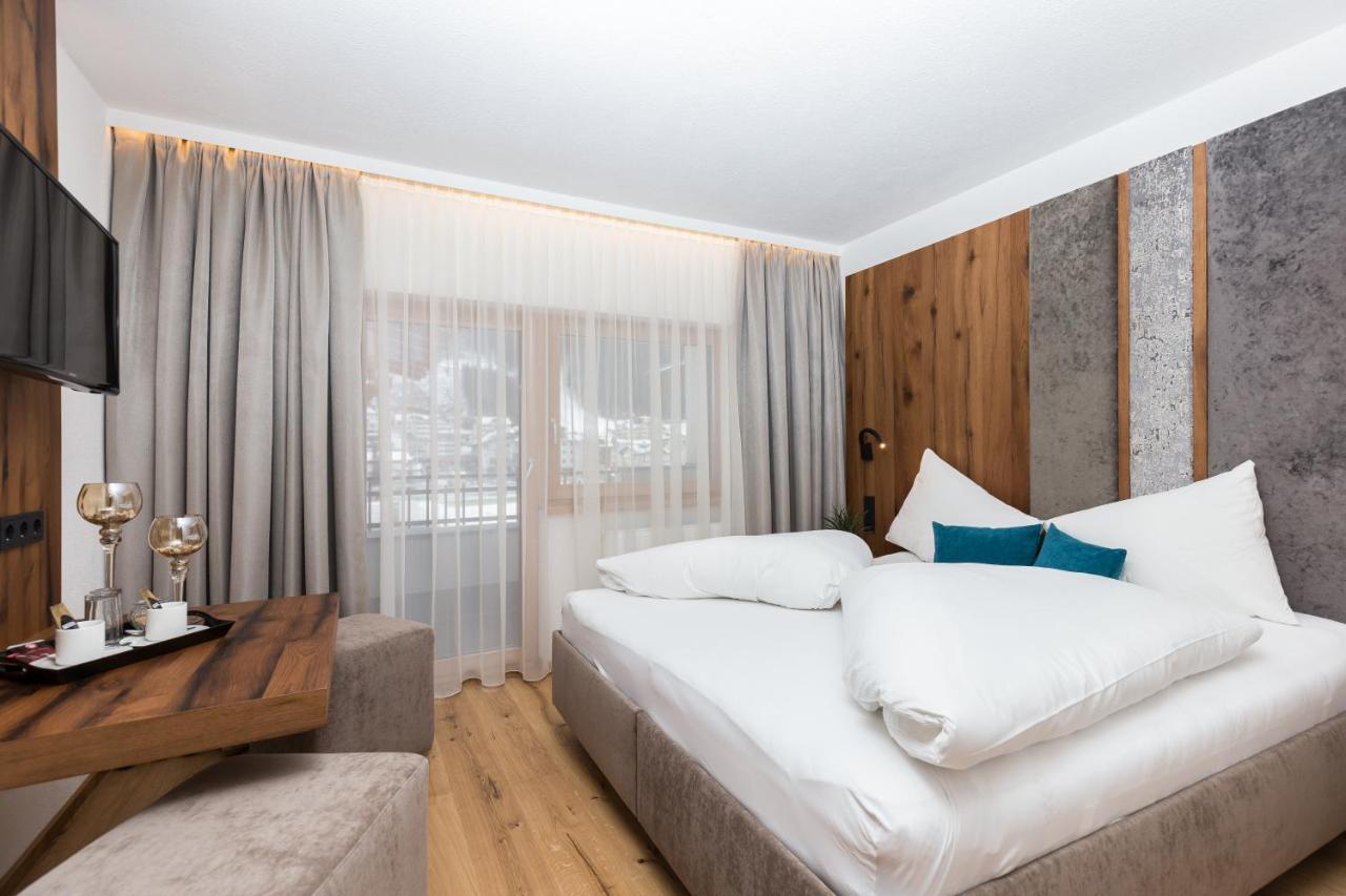 Hotel Garni Mirabell Ischgl Esterno foto