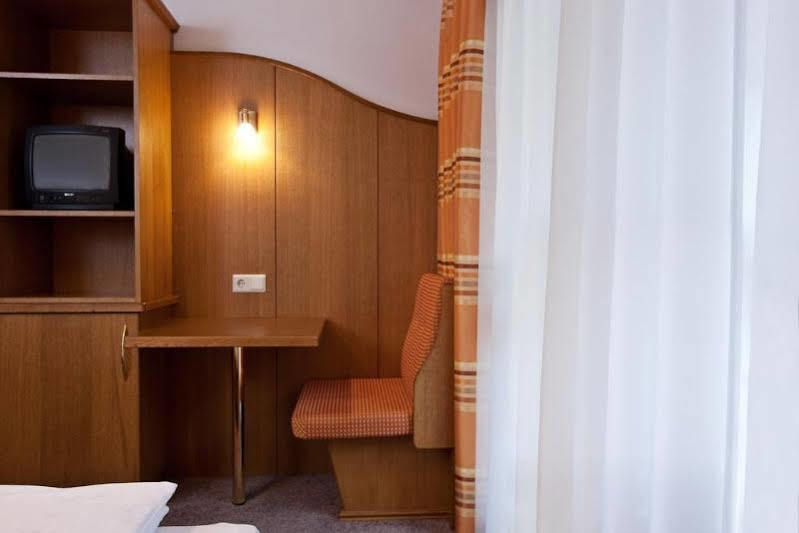 Hotel Garni Mirabell Ischgl Esterno foto